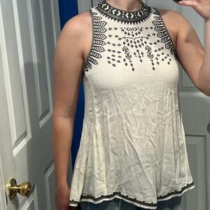 BUNDLE: 4 Tank Tops. Altar'd State, American Eagle, Universal Threads.